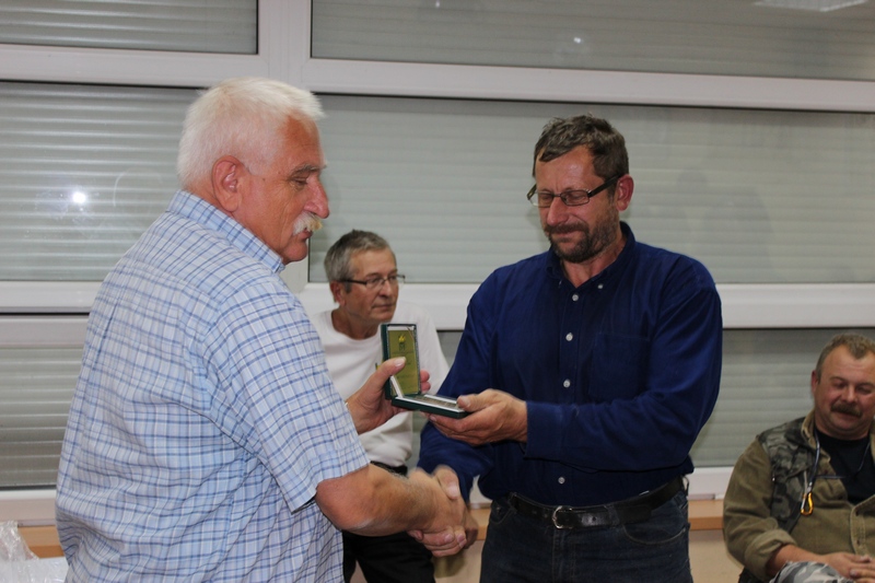 Druh phm Andrzej Marcińczyk odbiera Medal „Za Zasługi dla SPH”