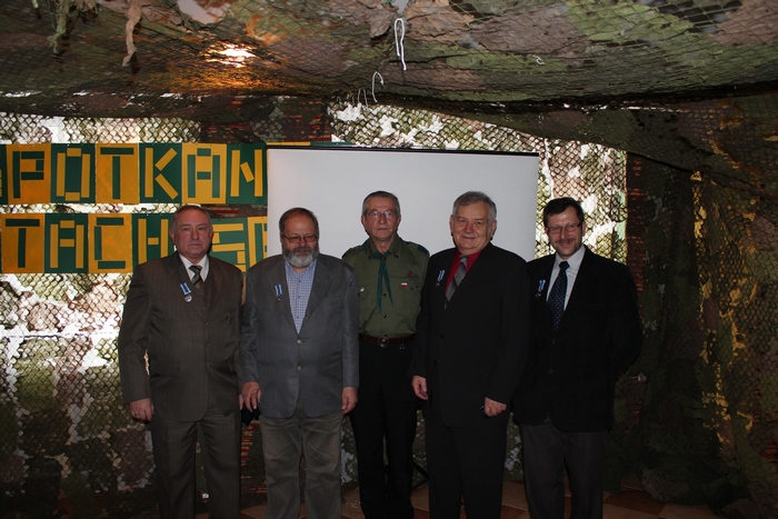 Od lewej: hm Andrzej Gaczorek, hm Wiesław Górnisiewicz, hm Krzysztof Poniedziałek, , hm Maciej Struś, phm Andrzej Marcińczyk