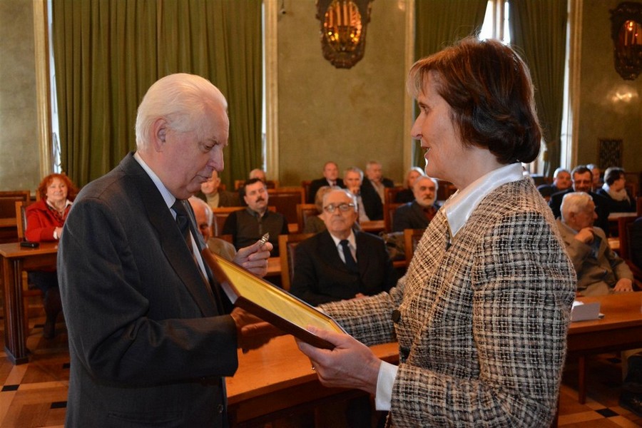 Akt nadania Tytułu i Sygnet odbiera hm. Tadeusz Prokopiuk