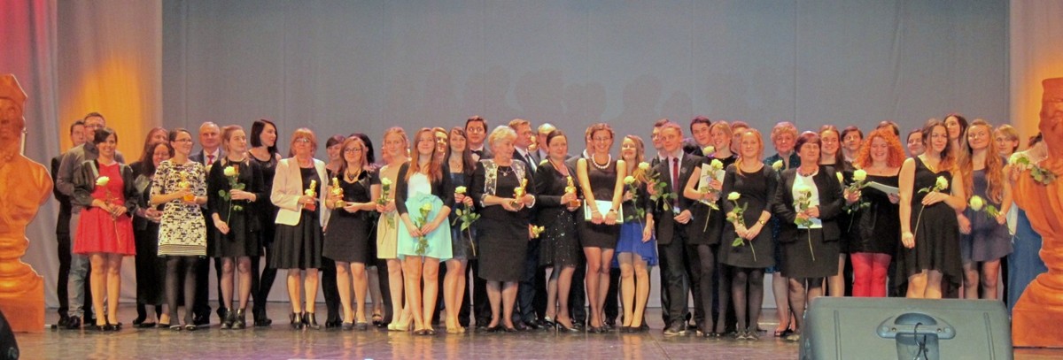 Wspólne zdjęcie Laureatów i Nominowanych