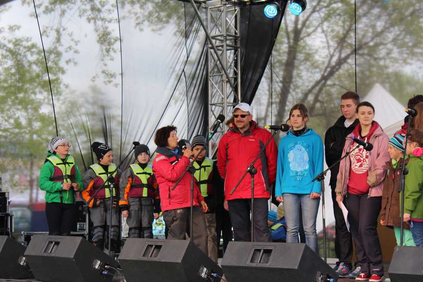 Pani Józefa Ogrodnik i druh phm. Andrzej Marcińczyk w świetnie radzili sobie na scenie