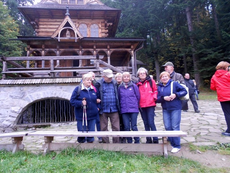 Skład grupy (od lewej): Krystyna Wywiał, Andrzej Słowik, Władysław Dobosz, Grażyna Tekiela, Teresa Dobosz, Barbara Maciejewska, Wieslaw Wójcik oraz Małgorzata Komorowska, która to zdjęcie wykonała