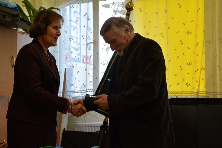 Medal „Za Zasługi dla SPH” odbiera hm. Andrzej Słowik