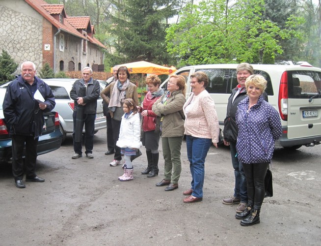 Od lewej: Stanisław Piasecki, Tadeusz Kubas, Krzysztof Poniedziałek, Danuta Noszka-Leśniewska,                                                                                 Ola Ziecina, Anna Piasecka, Zofia Barus, Maria Wójcik, Krzysztof Jach, Aldona Jach