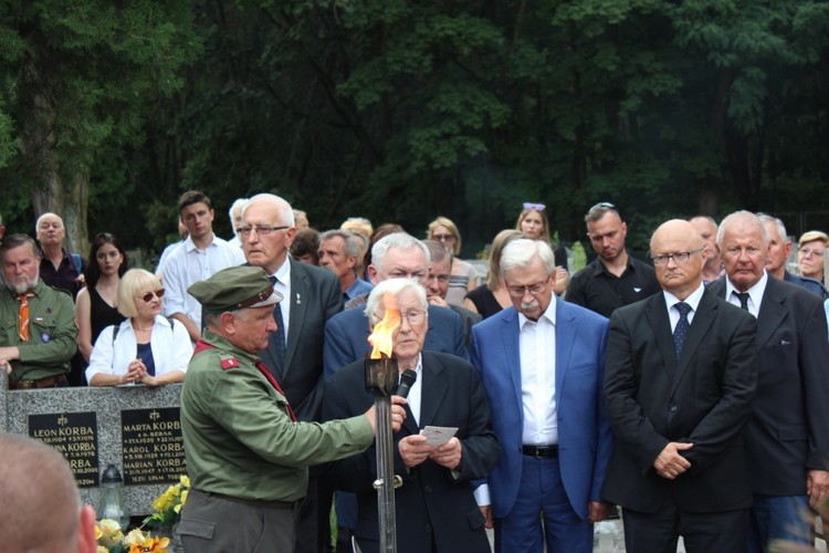 Przemawia Pan Mieczysław Noworyta, b. Kurator Oświaty w Krakowie