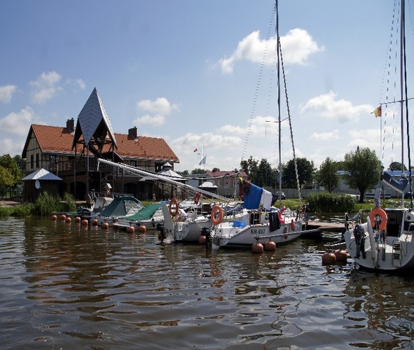 Zalewo – apel poranny i widok na marinę